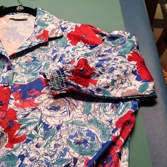 Gilda of California Casual Button Down Red and Blue Floral Elastic Waist - Picture 7 of 7